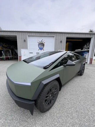 cool cybertruck wraps front